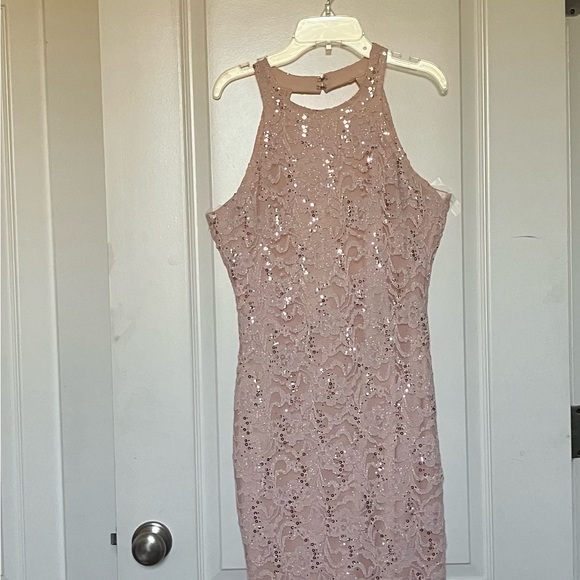 Dress - Picture 2 of 4